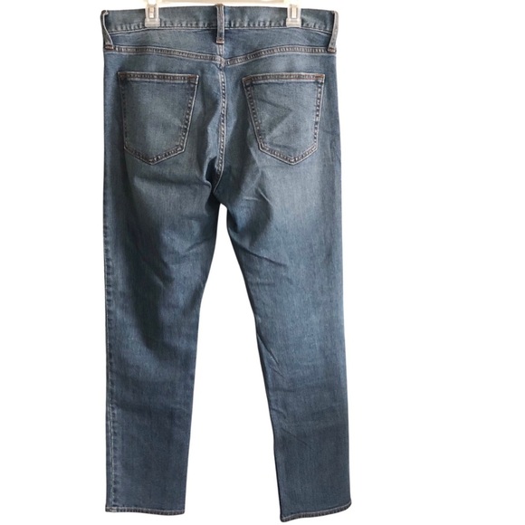 Old Navy Slim Jeans Men’s Sz 33X32 Flex Light Wash Denim Casual School Normcore - Picture 3 of 8